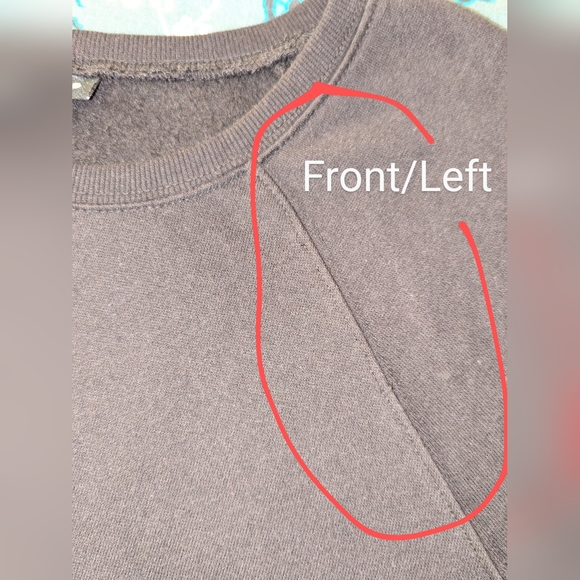 Torrid Black Tunic Length Sweatshirt w Graphic Skull Sleeves Sz 1 GC Plz Read - Picture 11 of 13